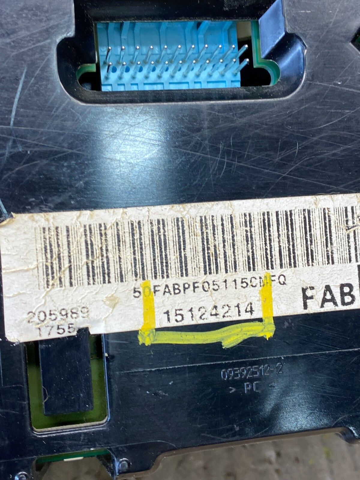 2004 to 2007 Chevrolet Express Speedometer Cluster Gauge L6768 DG16