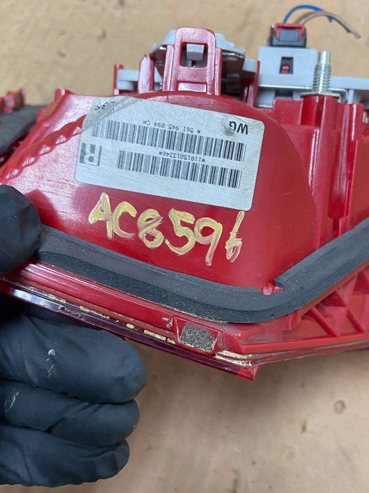 2012 to 2015 Volkswagen Passat Right Passenger Tail light inner AC8596 LK7