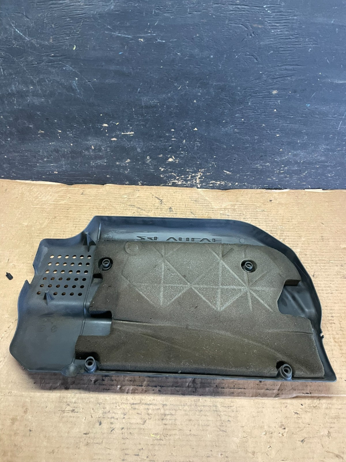 2004 2005 2006 Chrysler Pacifica 3.5L Engine Cover Motor OEM s1142 DG4