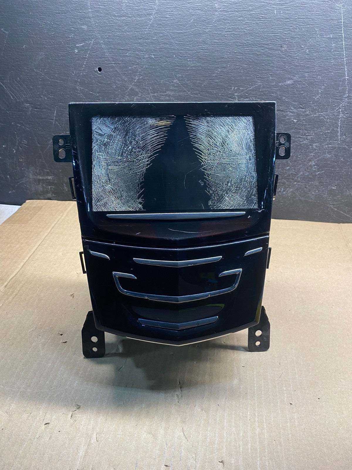 2013-2016 Cadillac SRX Radio Display Screen Control Panel ae7892 DG0