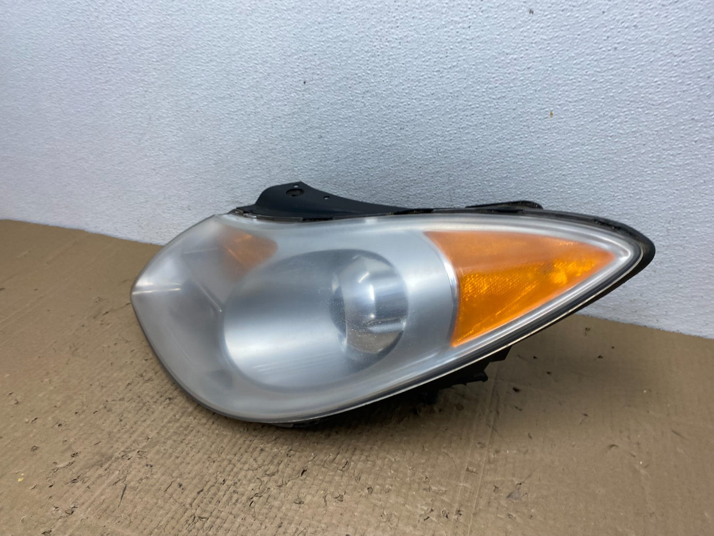 2007 to 2012 Hyundai Veracruz Left Driver LH Headlight Halogen OEM AC4138 DW1