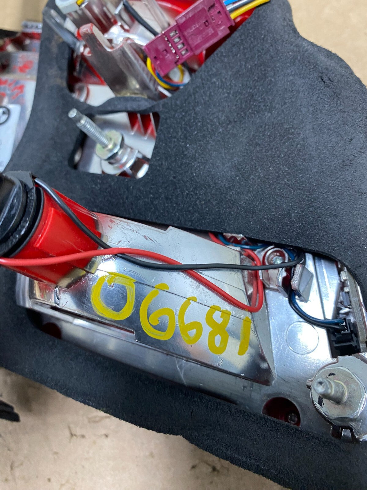 2009 - 2012 Bmw 7-Series F01 F02 750i Right Passenger Inner Tail Light O6681 DW8