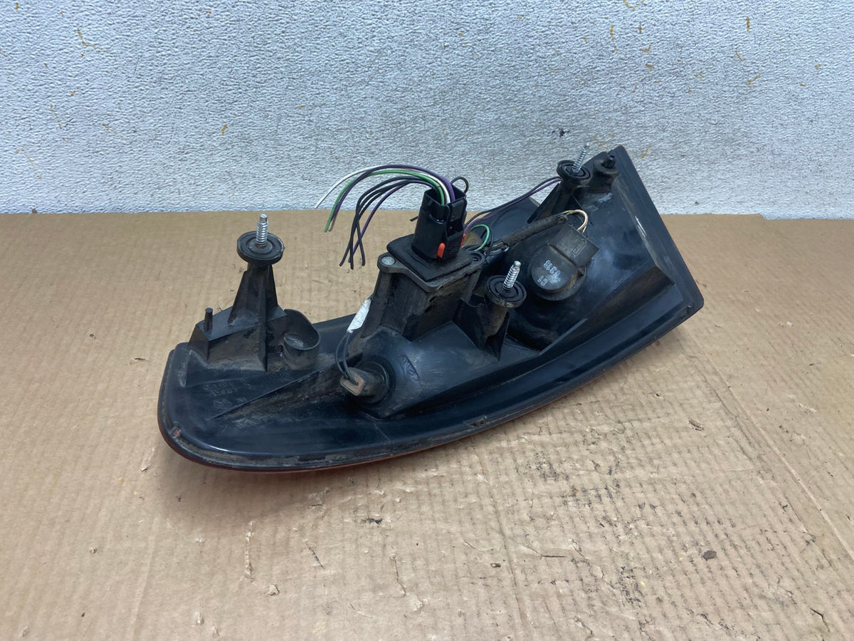 2001-2006 Chrysler Sebring Convertible Left Driver LH Tail Light AI6859 LK4
