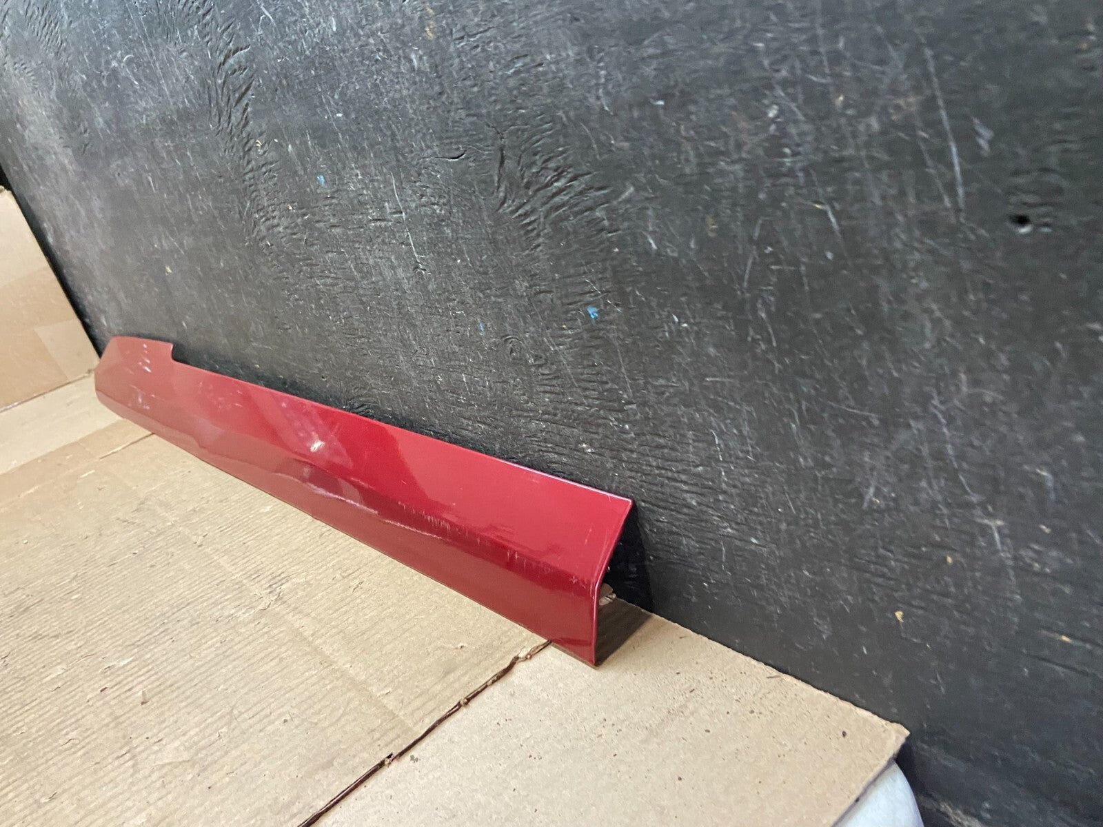 2008 to 2012 Kia Sedona Rear Left Quarter Rail Cover Moulding Trim OEM I73161