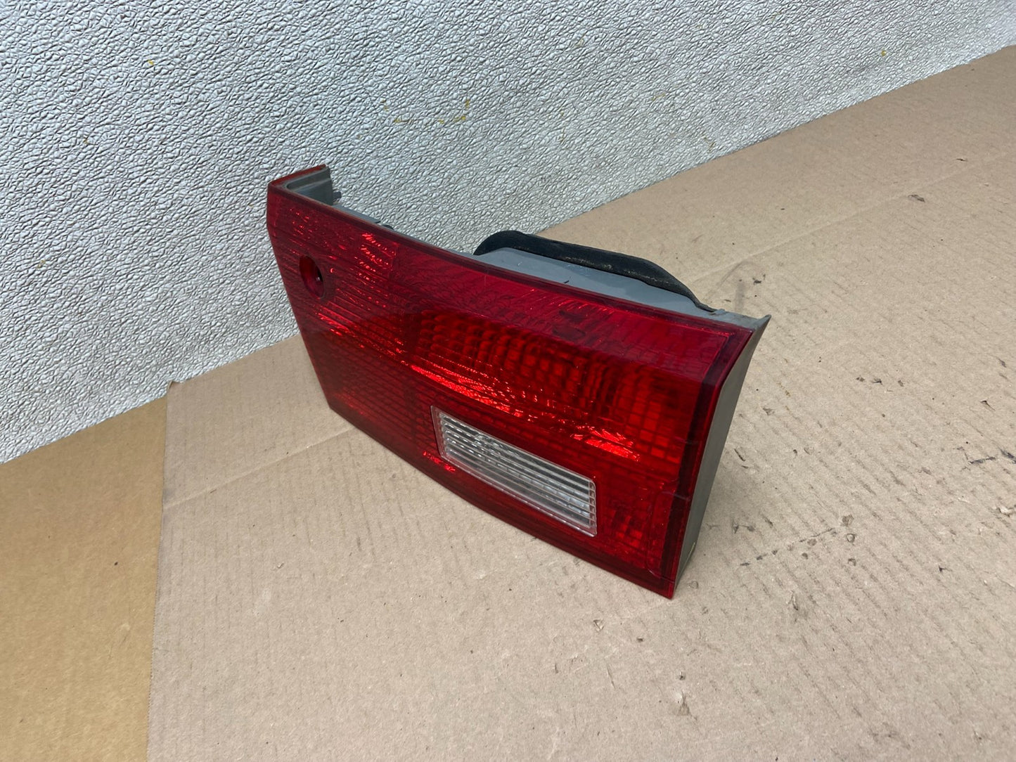 2005 Honda Accord Sedan Right Passenger Inner Tail Light OEM Z3895 DW1