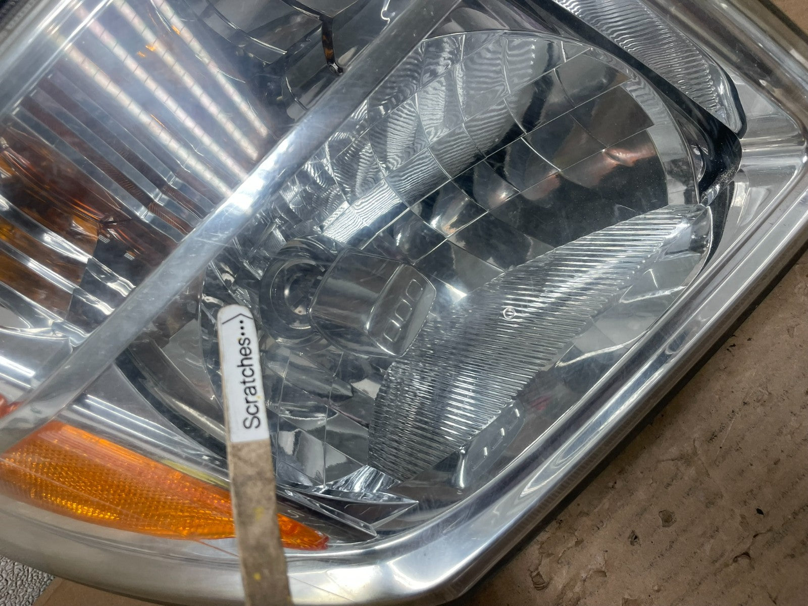 2005 to 2007 Nissan Pathfinder Halogen Headlight Right Passenger Oem AA9991 DW3