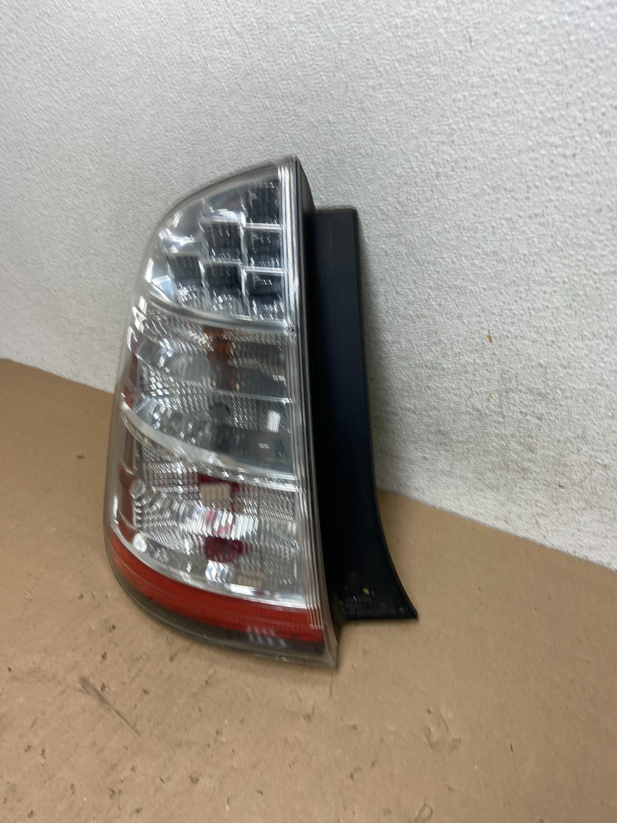 2006 2007 2008 2009 Toyota Prius Left Driver LH Side Tail Light AG40811