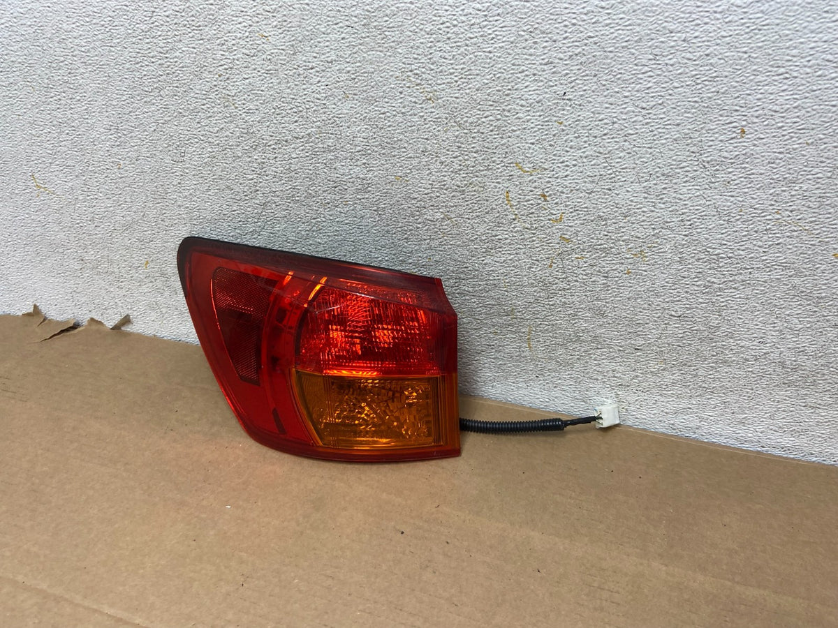 2009 - 2010 Lexus Is250 Is350 Left Driver LH Side Tail Light AH3094 DW2