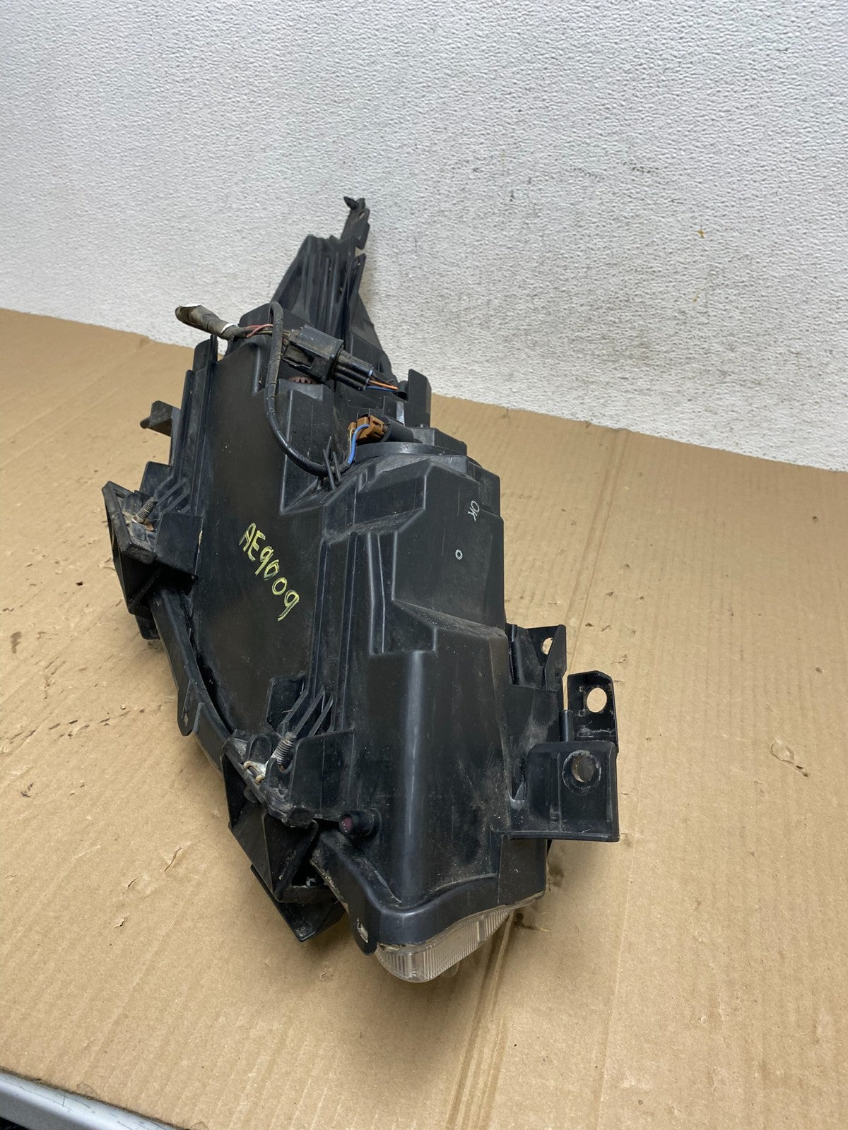 2010 - 2013 Mazda 3 Left Driver LH Halogen Headlight AE9009 DW6