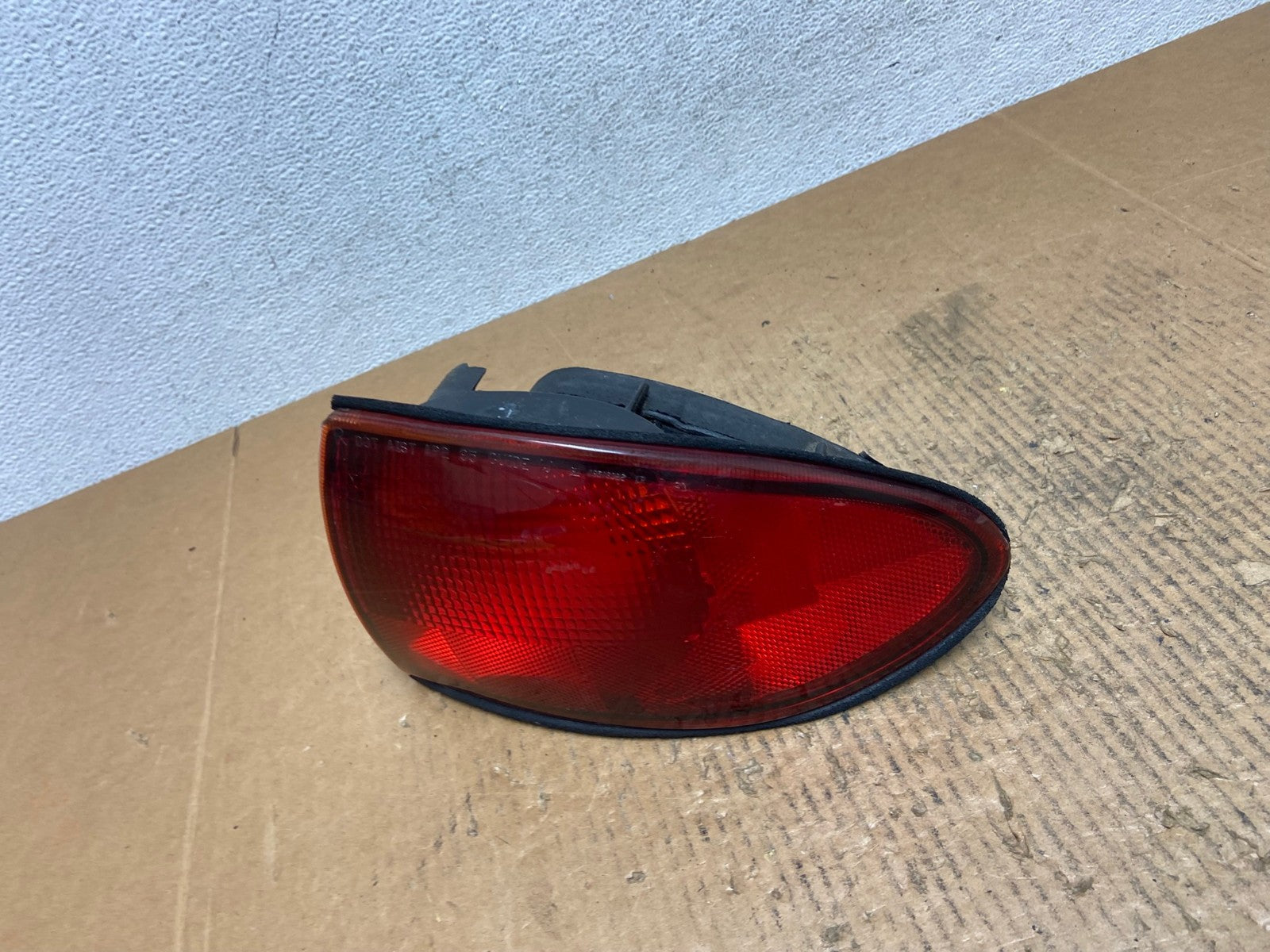 1997 1998 1999 Chevrolet Cavalier Right Passenger RH Tail Light AE1564 LK1
