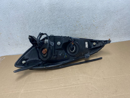 2004-2005 Toyota Sienna Right Passenger Halogen Headlight AH9328 DW5