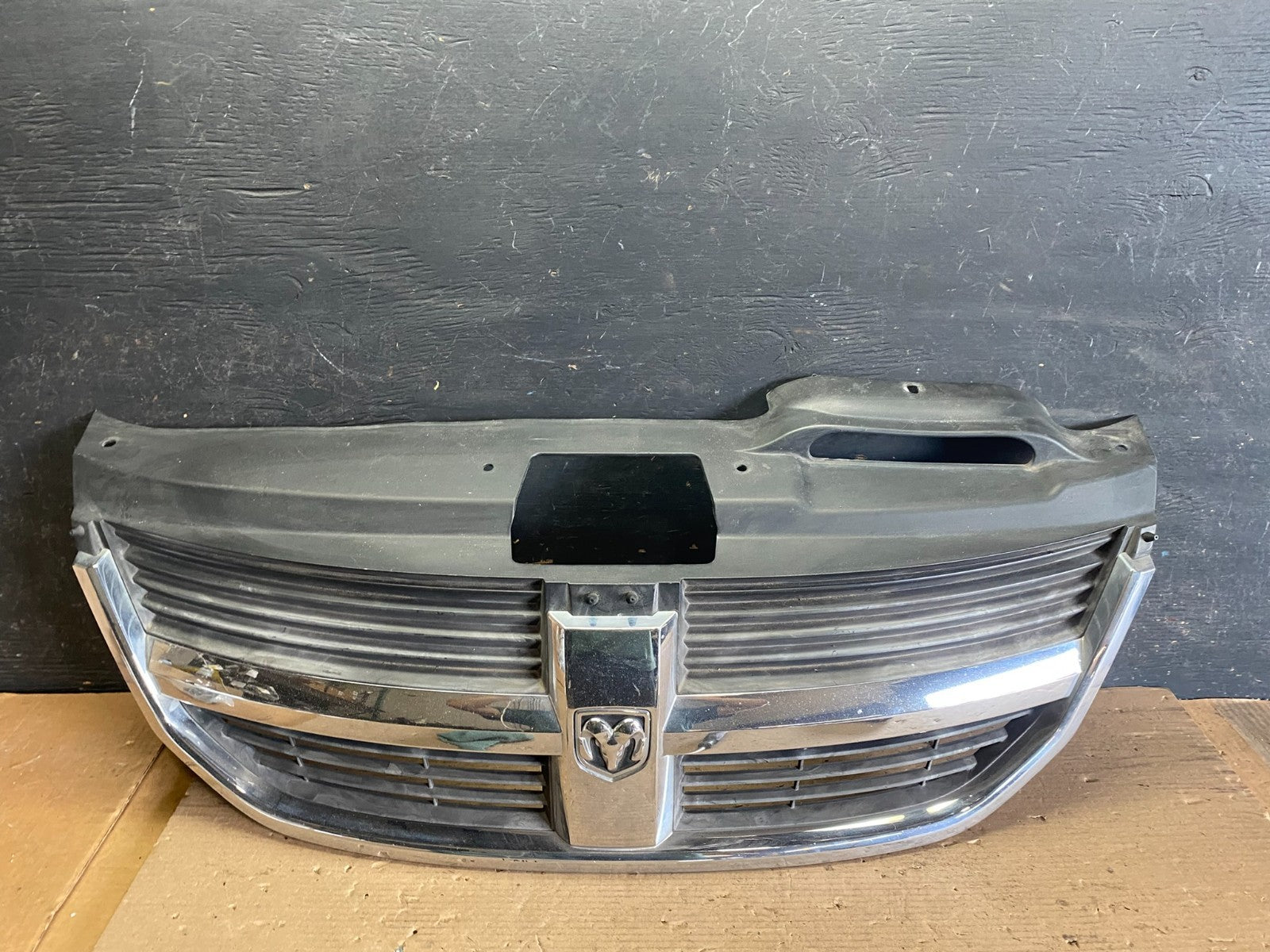2009 to 2010 Dodge Journey Chrome Front Upper Grill Grille OEM S1530 DG0
