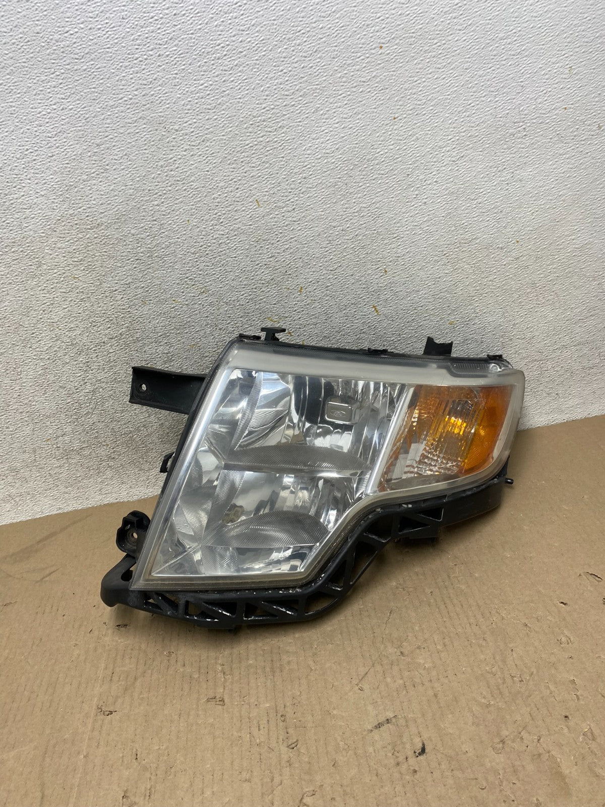 2007 2008 2009 2010 Ford Edge Headlight Left Driver Halogen AH6836 DW0