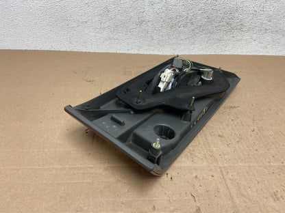 2000 2001 Lexus ES300 Inner Right Passenger RH Side Tail Light AE6033 DW4