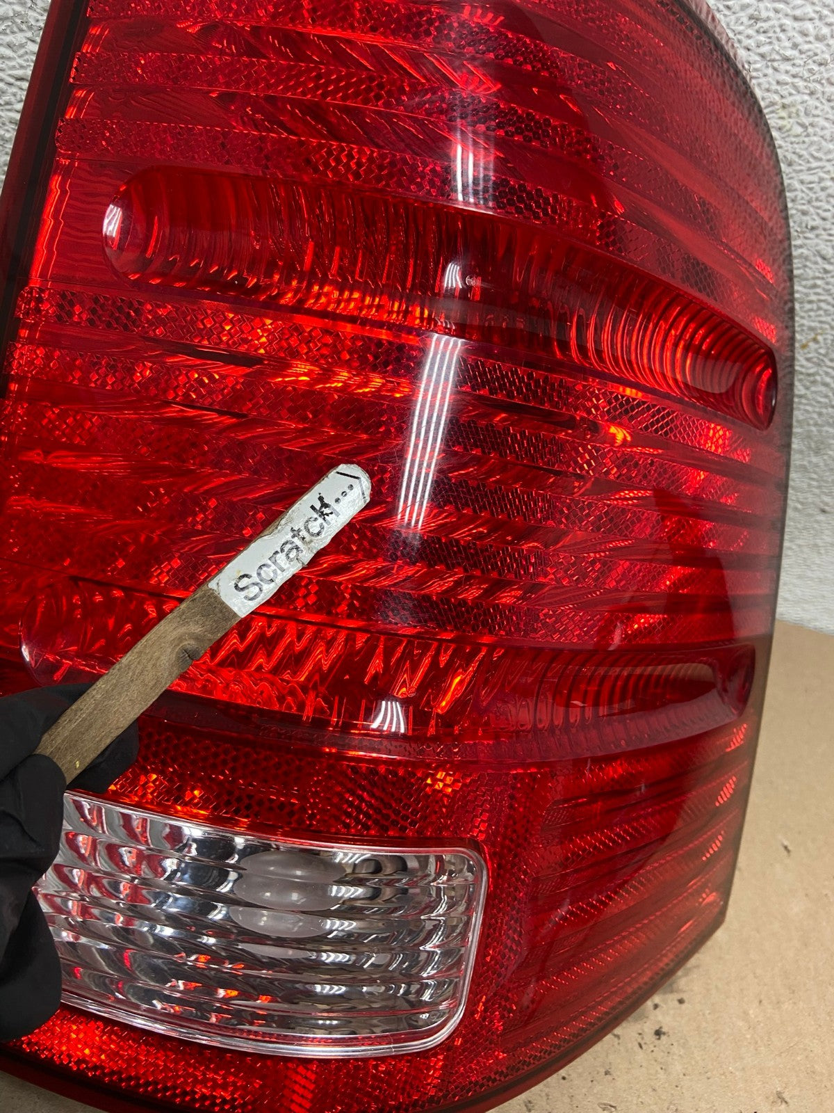 2002 to 2005 Ford Explorer Right Passenger Rh Side Tail light AG4780 LK3