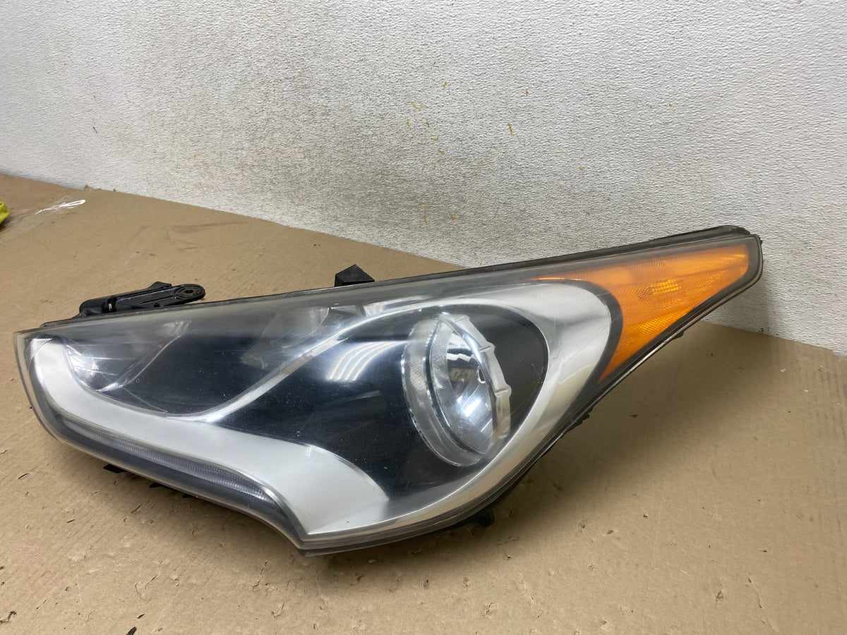 2012 - 2017 Hyundai Veloster Left Driver LH Side Halogen Headlight AH6837 DW2