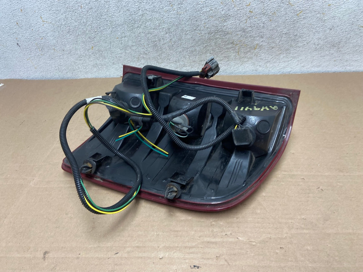 2007 to 2013 Chevrolet Silverado Left Driver LH Side Tail Light AH9411 LK6