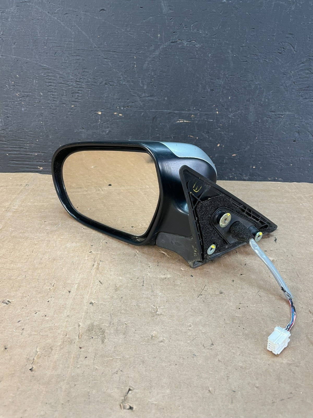 2005-2009 Subaru Legacy Outback Left Driver Door Mirror AE8550 DW2