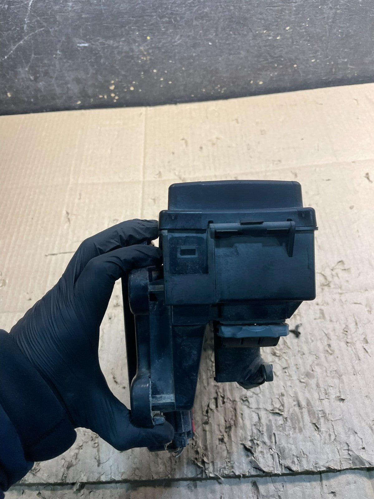 2007 Jeep Grand Cherokee Integrated Power Fuse Box 04692109ac X8739 DG1