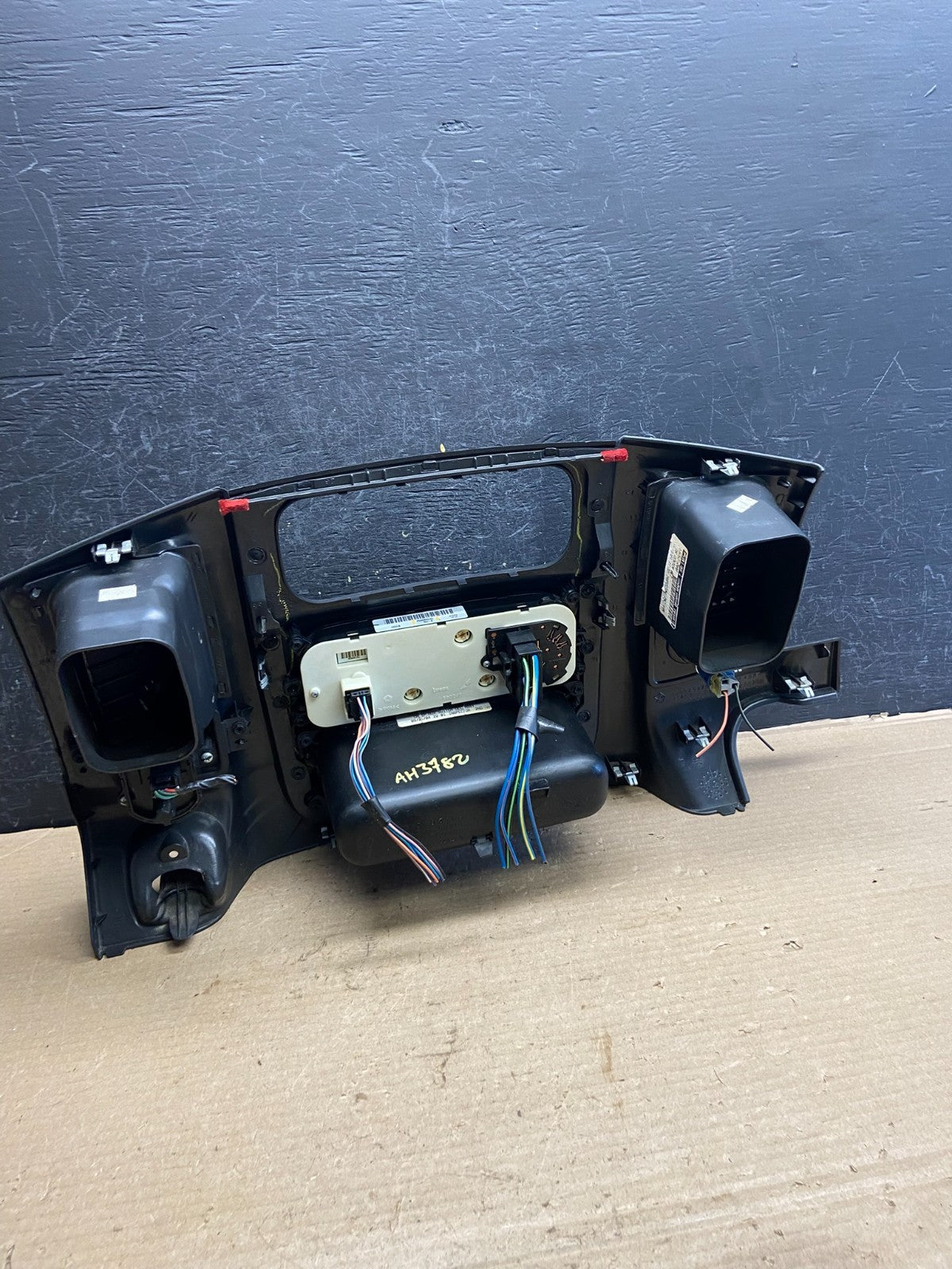 2002 to 2005 Dodge Ram Radio Climate Control Dash Air Vent Bezel Trim AH3782 DG3