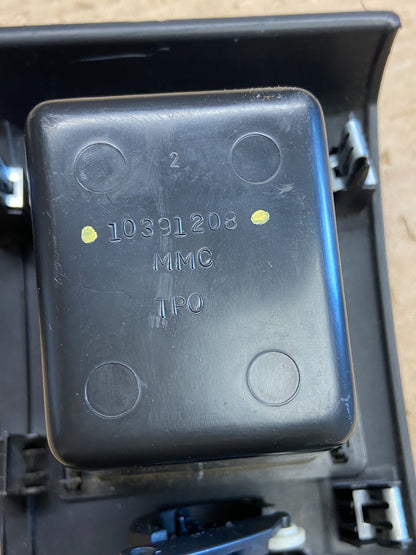 2007 to 2014 Silverado Sierra Center Console Radio Bezel Air Vents AG8752 DG4