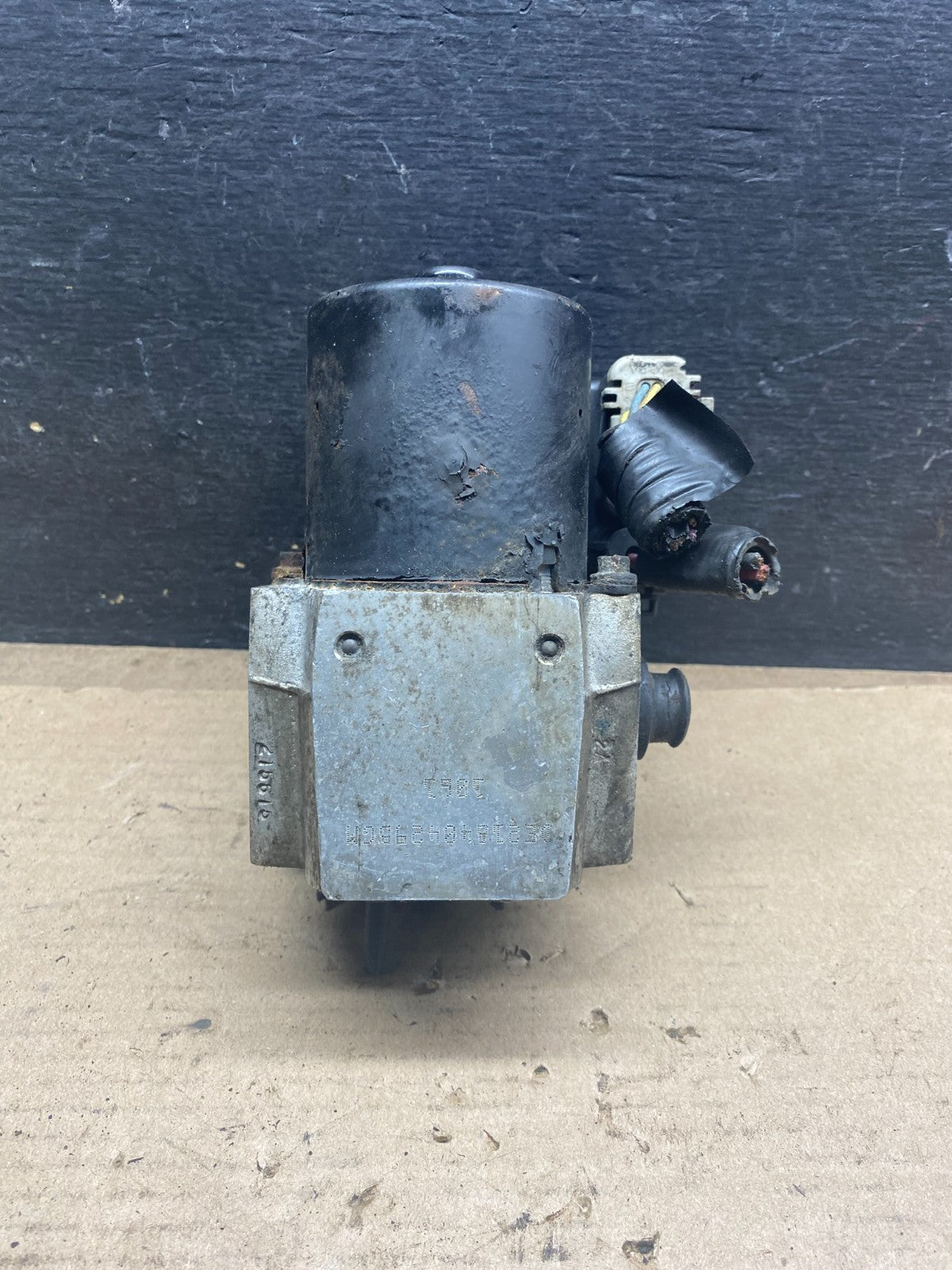 2004-2006 Chevrolet Express ABS Pump Control 13567118 Module q1425 DG0
