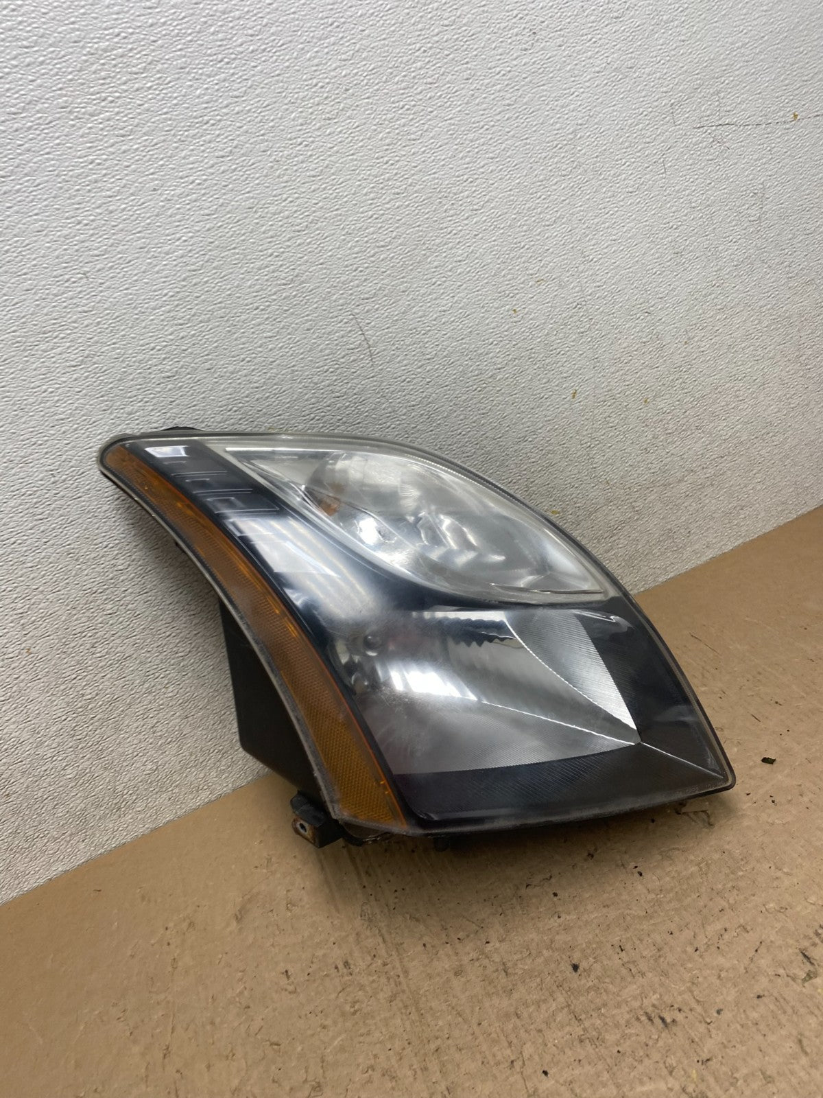 2010 2011 2012 Nissan Sentra Halogen Right Passenger Black Headlight Q2858 DW2