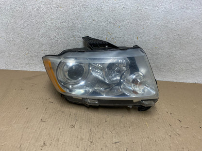 2011-2013 Jeep Grand Cherokee Right Passenger Xenon Headlight AH7659 DW0