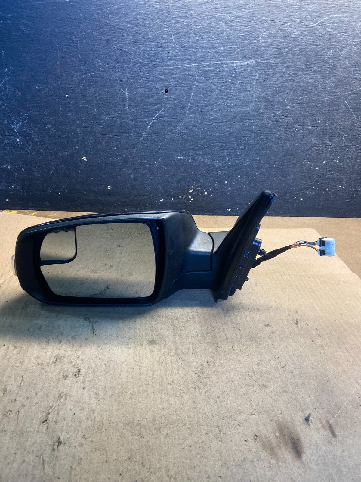 2011 - 2015 Kia Sorento Left Driver Lh Side Door Mirror Turn Signal Oem Z8832 MS9