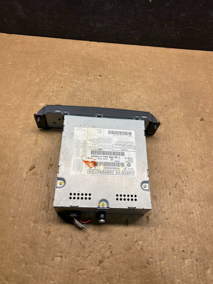 2003-2006 Dodge Chrysler Caravan Town Country DVD Player t8732 DG4