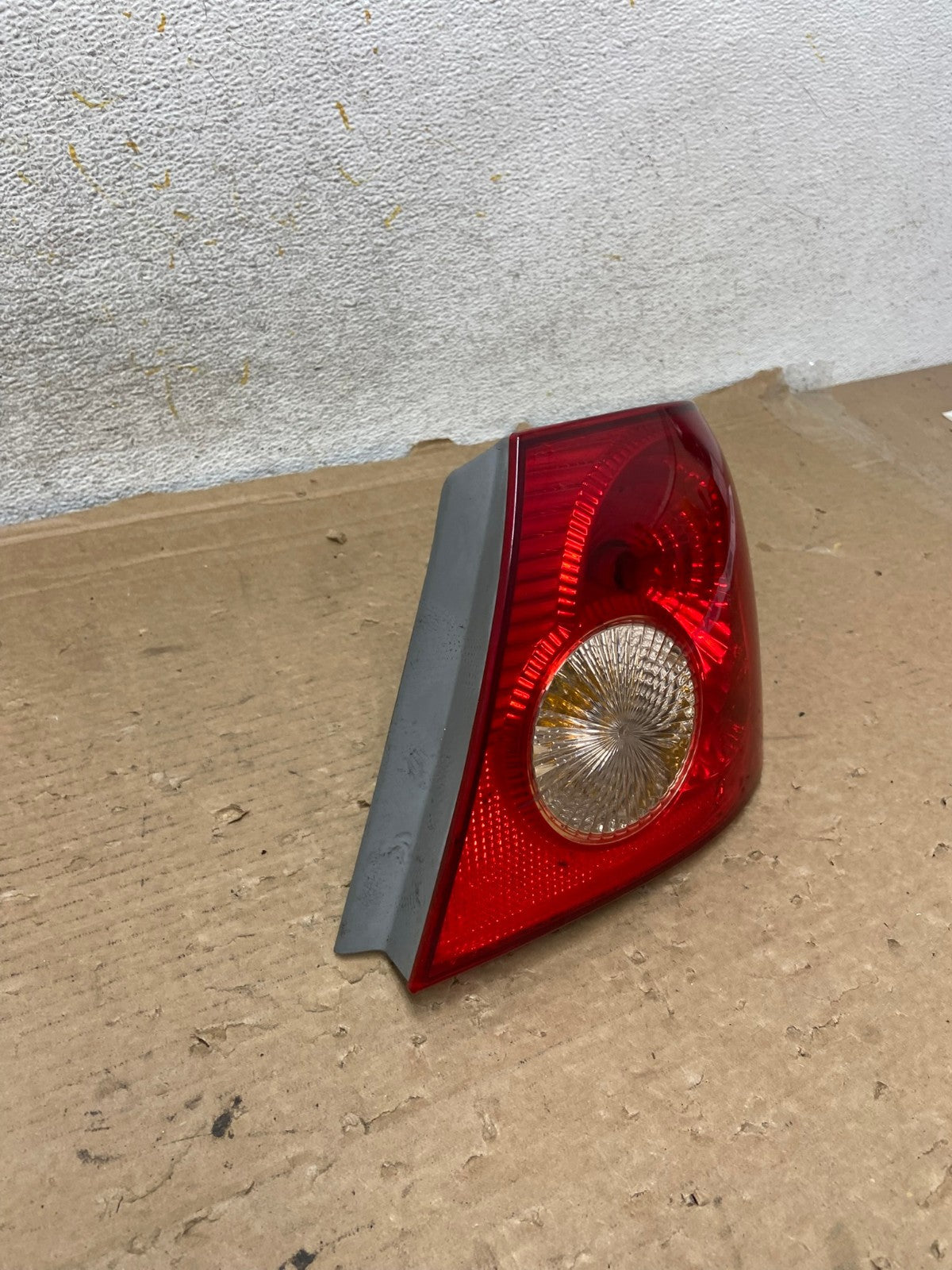 2005 - 2008 Toyota Corolla Right Passenger RH Side Tail light AH8922 LK2