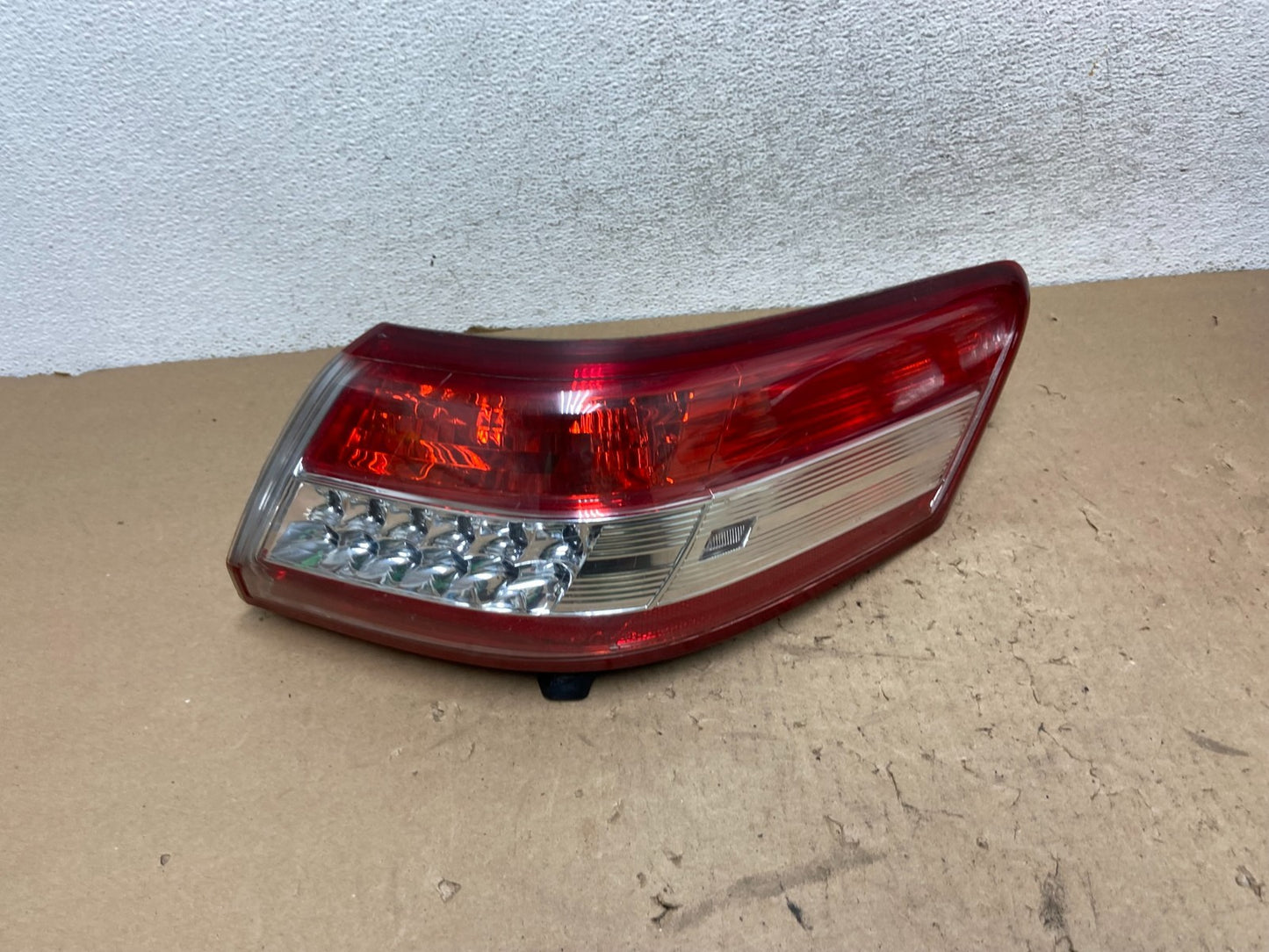 Led Trim 2010-2011 Toyota Camry Right Passenger Side Tail Light AG43990