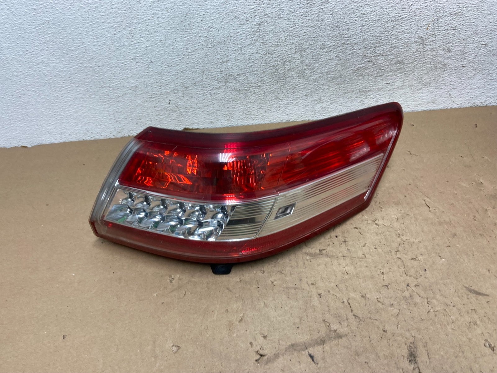 Led Trim 2010-2011 Toyota Camry Right Passenger Side Tail Light AG43990