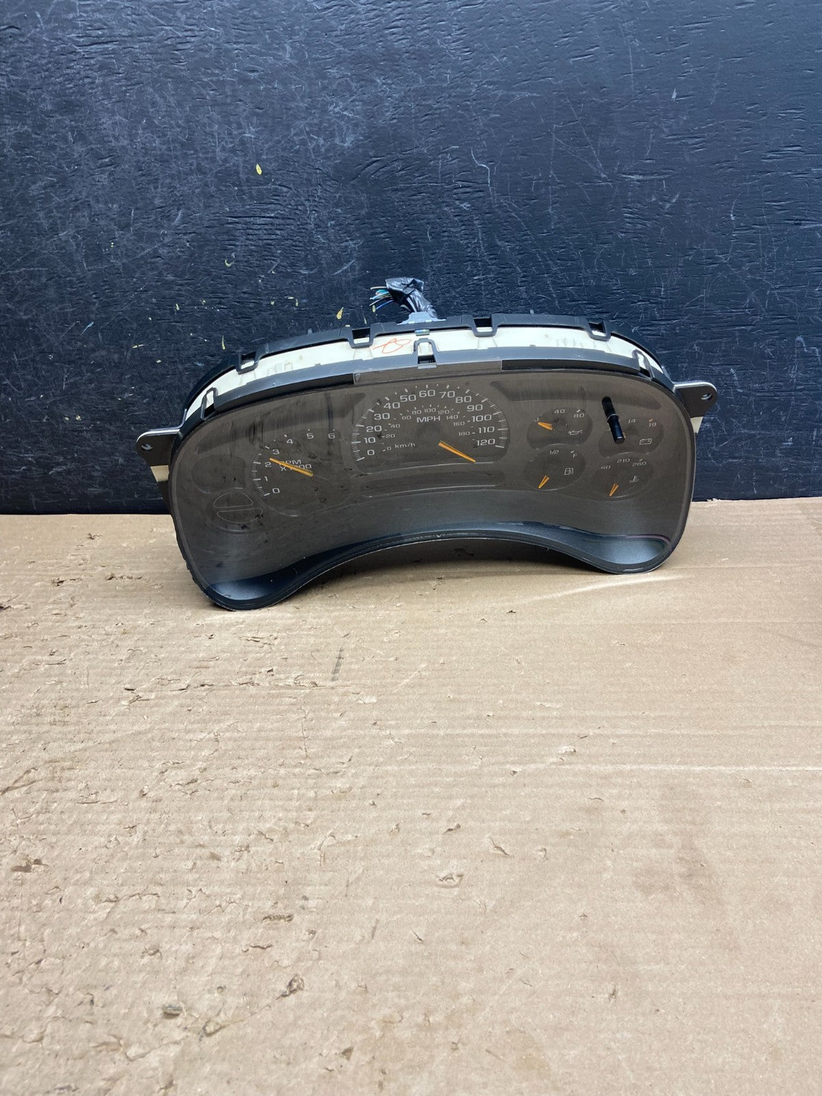 2003 to 2006 Chevrolet Silverado Speedometer Instrument Cluster ag8615 DG0