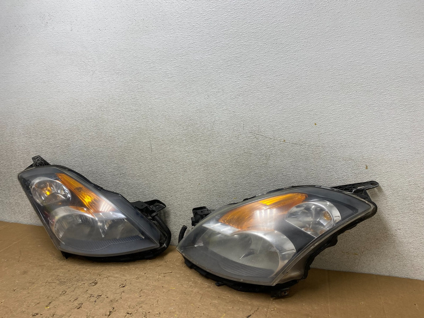 Sedan 2007 2008 2009 Nissan Altima Left+Right Set Headlights V8295 DW1