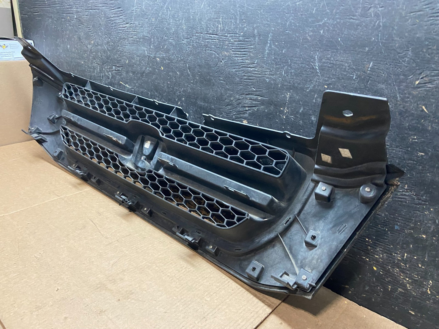 2003 2004 2005 Honda Pilot Front Upper Grill Grille Oem Y9388 DG8