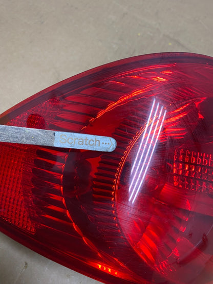 2003 to 2005 Toyota Corolla Right Passenger RH Side Tail Light Oem V4861 DW4