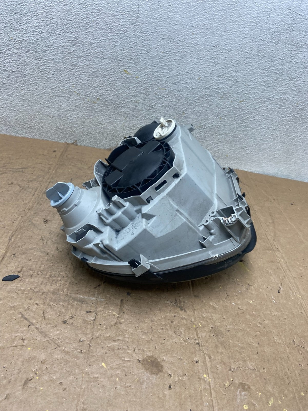 2005 to 2007 Mercedes-Benz C-Class Left LH Side Headlight Oem AA3617 PS4