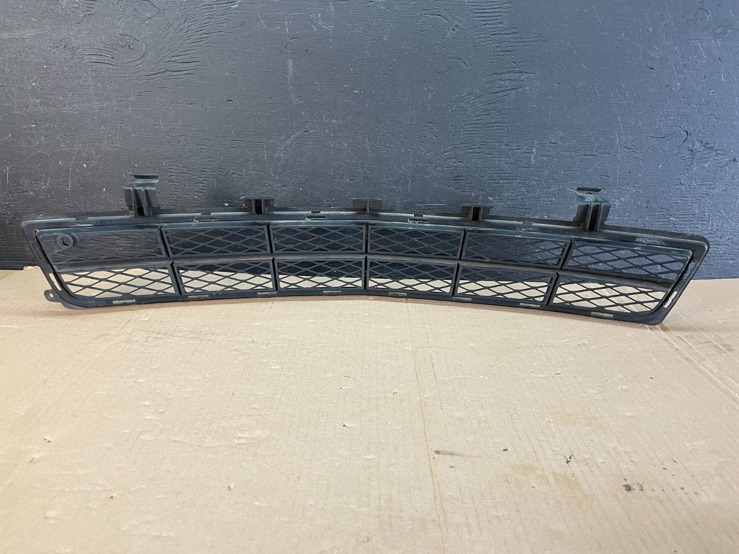 2010-2013 Buick Lacrosse Front Lower Grill Grille AD8413 DG3