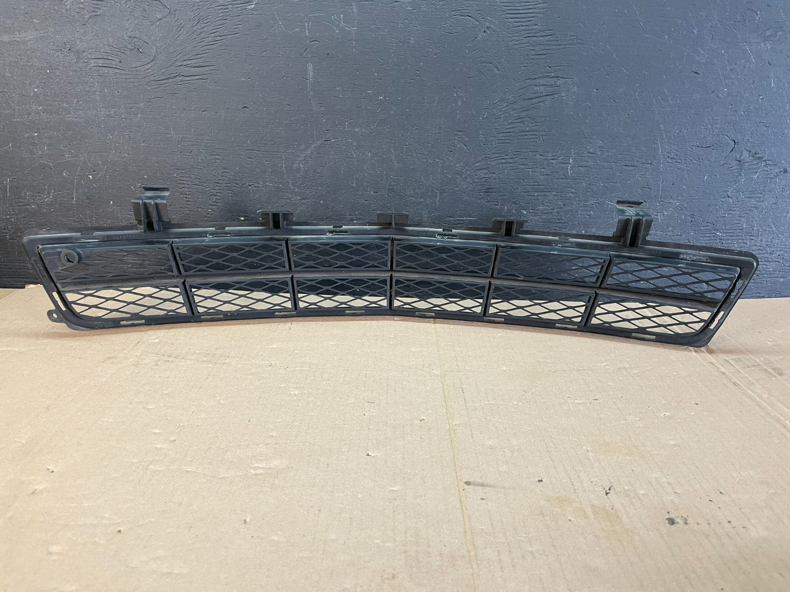 2010-2013 Buick Lacrosse Front Lower Grill Grille AD8413 DG3