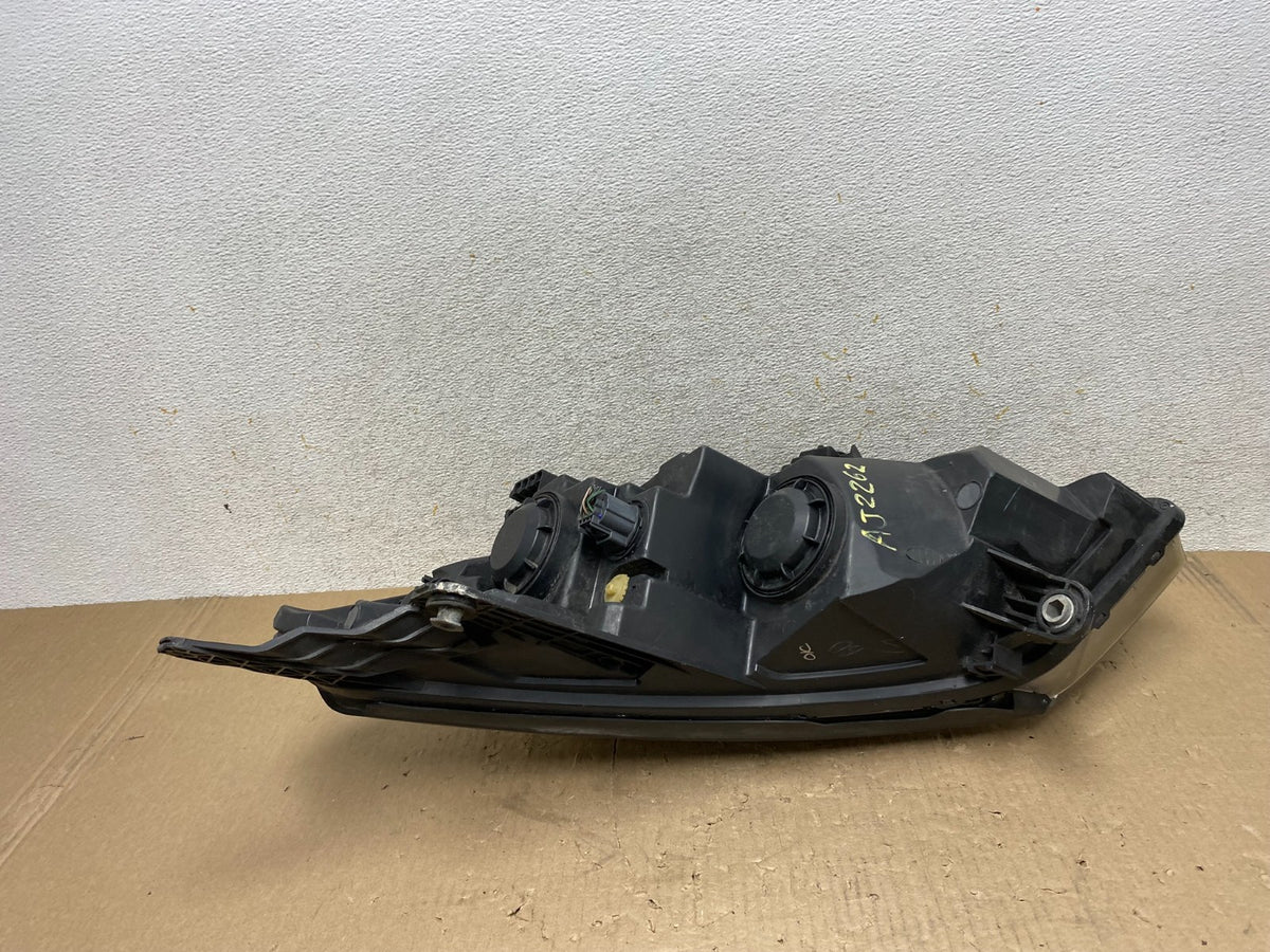 2013-2017 Chevrolet Traverse Right Passenger Side Halogen Headlight AJ2262 DW6