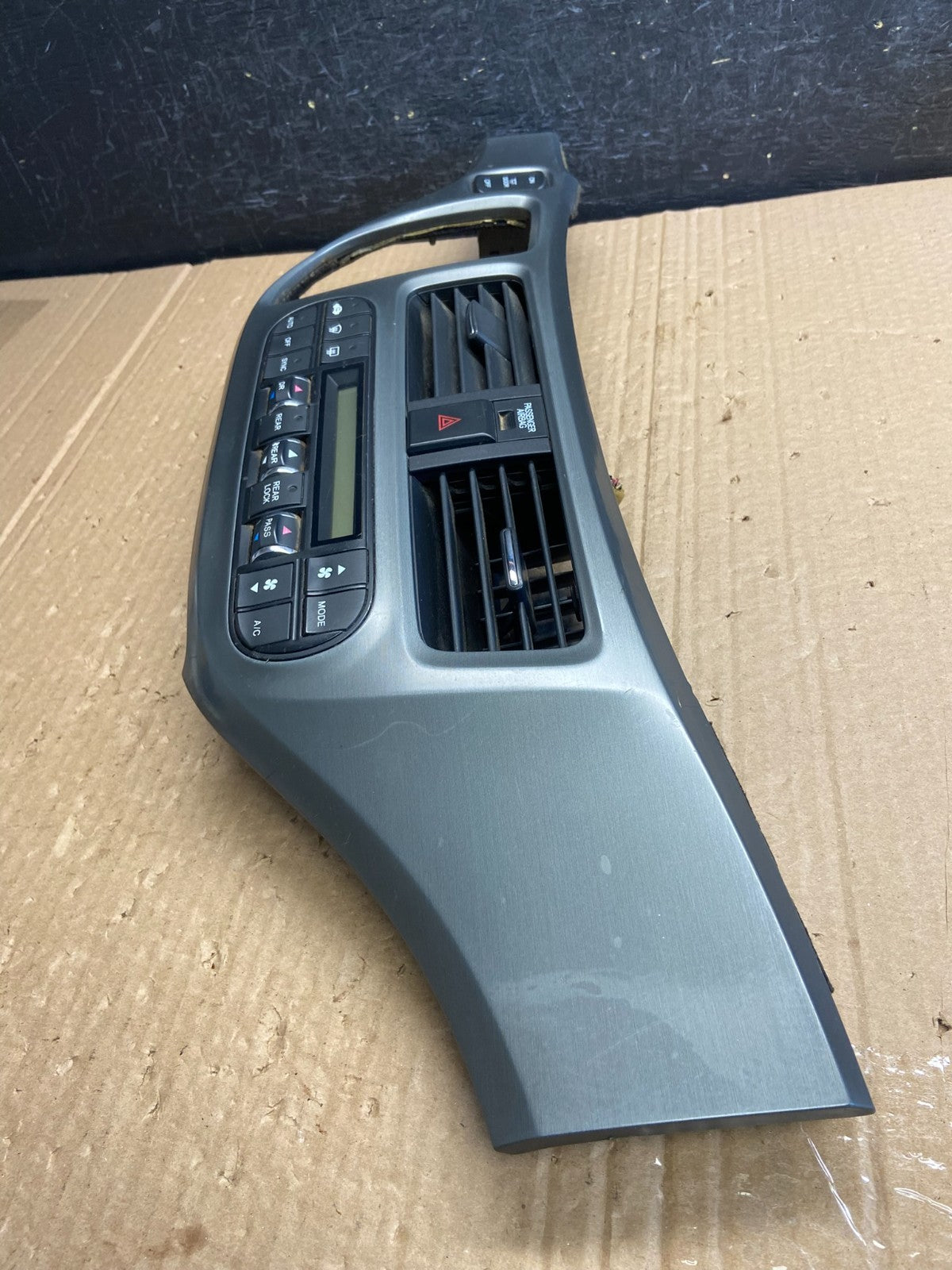 2005 to 2010 Honda Odyssey Radio Climate Control Dash Trim Bezel af6350 DG5