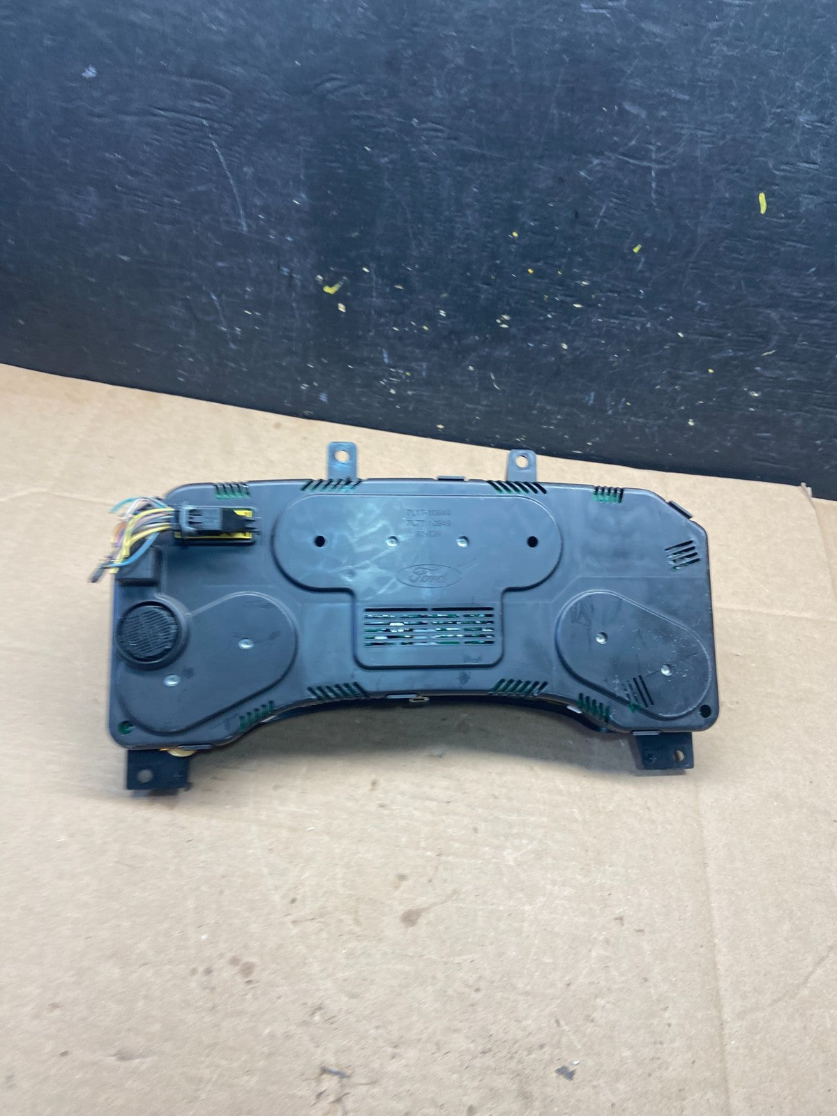 2007 Ford Expedition Speedometer Cluster Gauge Q2211 DG4