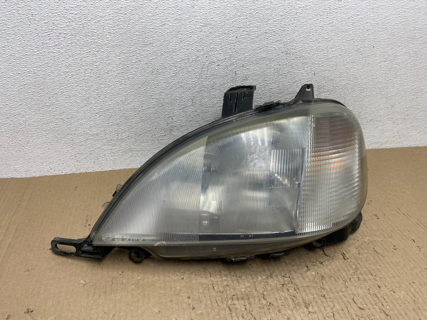 1998 to 2001 Mercedes ML320 ML-Class Left Driver LH Halogen Headlight AF2878 DW0
