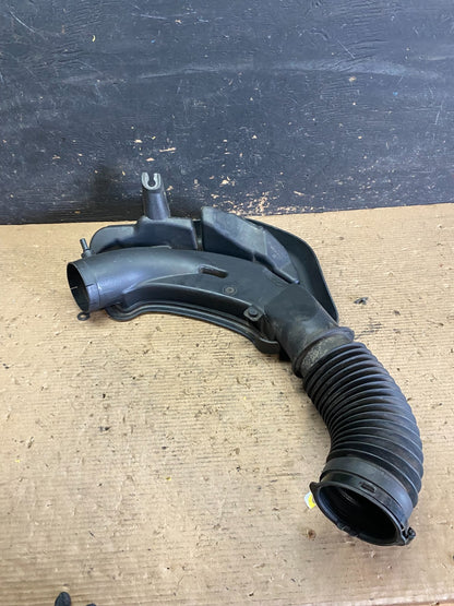 2011 to 2018 Chrysler 300 3.6L Air Intake Duct Tube Cleaner S3533 DG4