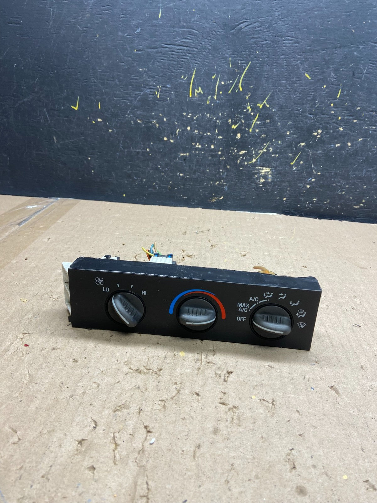2001 - 2007 GMC Chevrolet Astro Express Climate Control A/C AB5372 DG0
