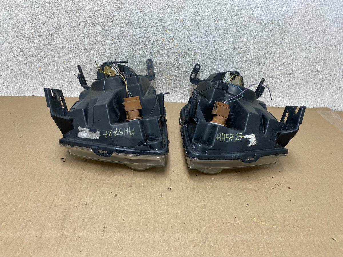 2008 to 2012 Ford Escape Headlights Left+Right Side Set Halogen AH5727 DW11