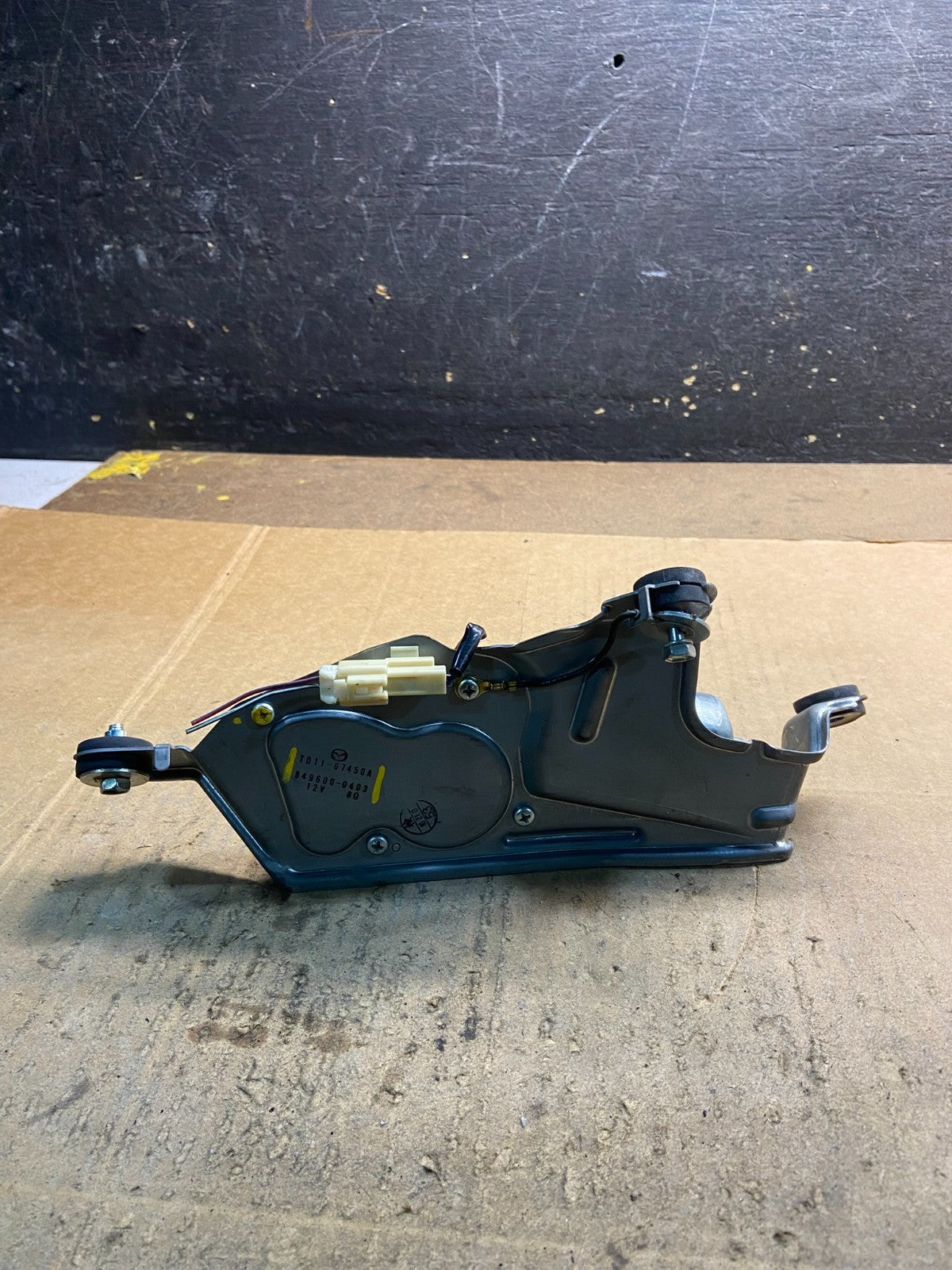 2007 to 2015 Mazda CX-9 CX9 Windshield Rear Wiper Motor Y4162 DG3