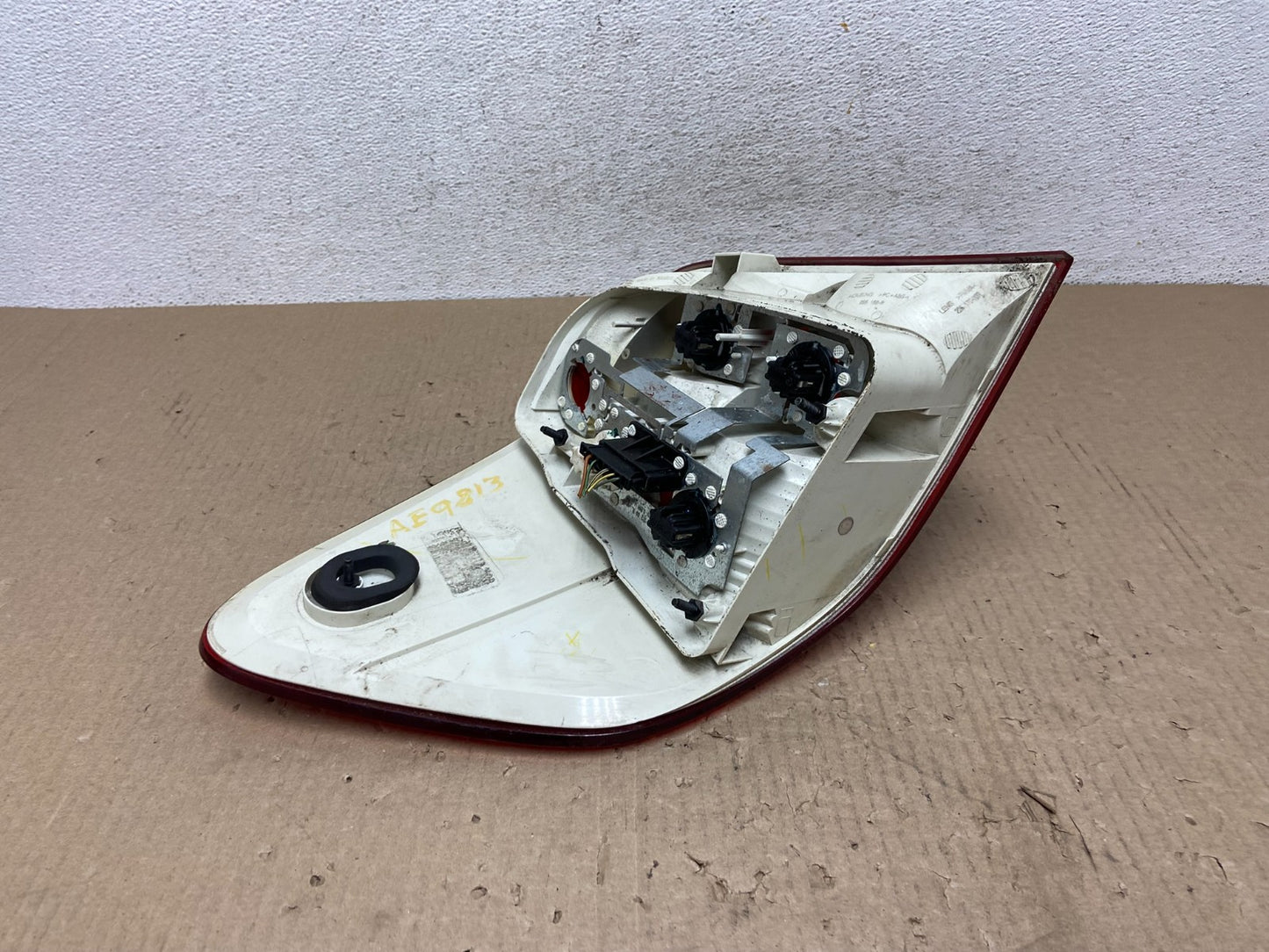 2006 - 2008 Mercedes ML 350 Ml-Class Right Passenger Tail Light AE9813 DW4