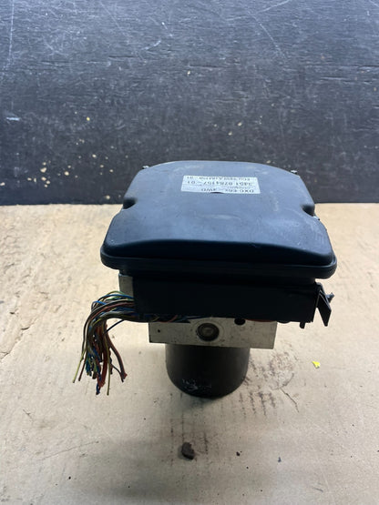 2008 to 2010 BMW 5 Series ABS Pump Control OEM Module w6825 DG2